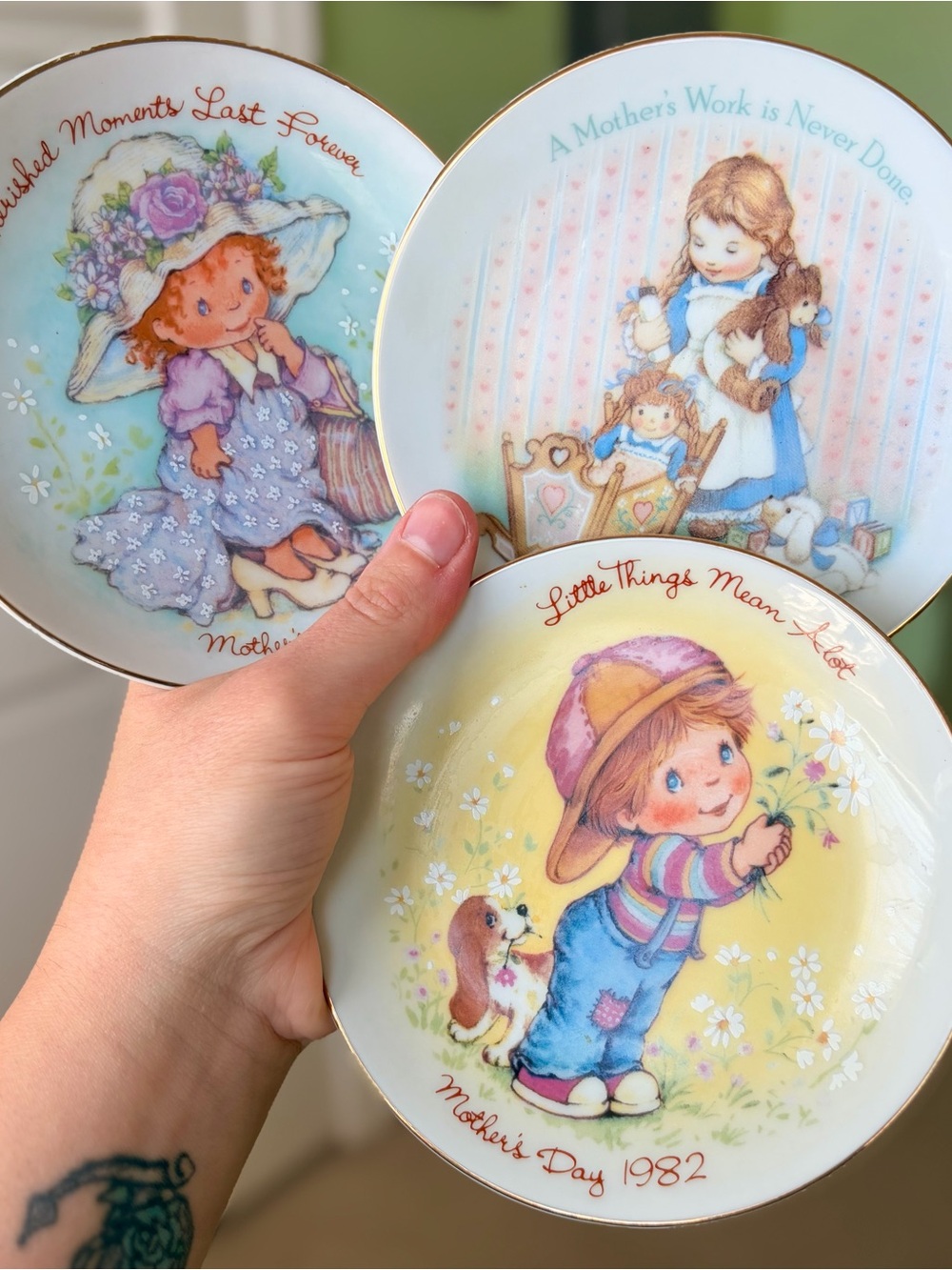 Vintage Mother’s Day Decorative Pastel Floral Plate Set of 3 - Picture 5 of 5